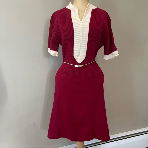 Vintage Dresses & Skirts - Vintage 70s Wool Blend Knit Shift Dress Sz 8 Burgundy Ivory Stretch Belt Silver